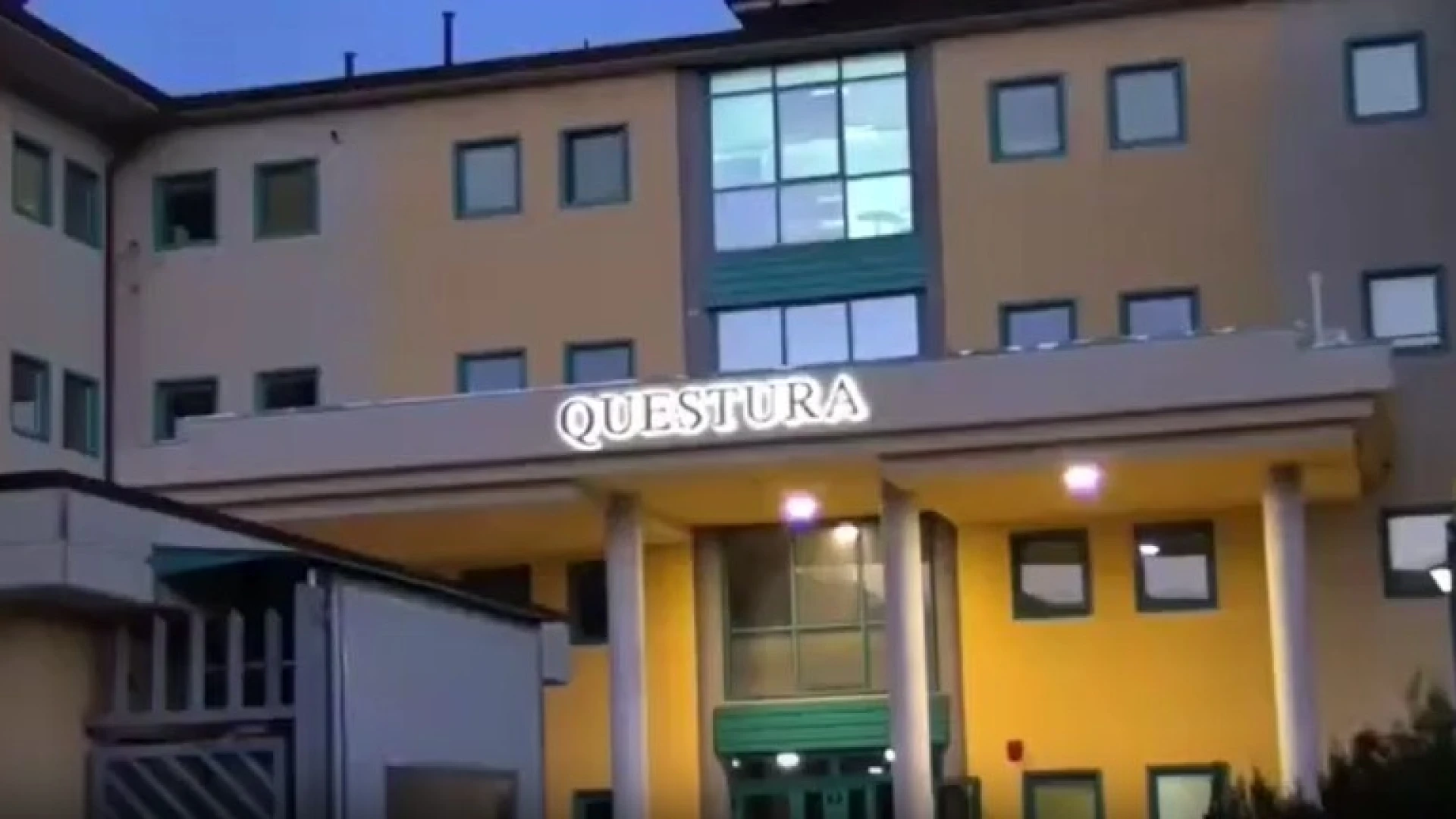 Isernia: spacciavano droga nei propri appartamenti. La Polizia Di Stato esegue ordinanza di custodia cautelare nei confronti di due coppie della città.